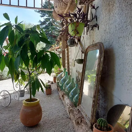 לינה וארוחת בוקר Le Clos De Saint